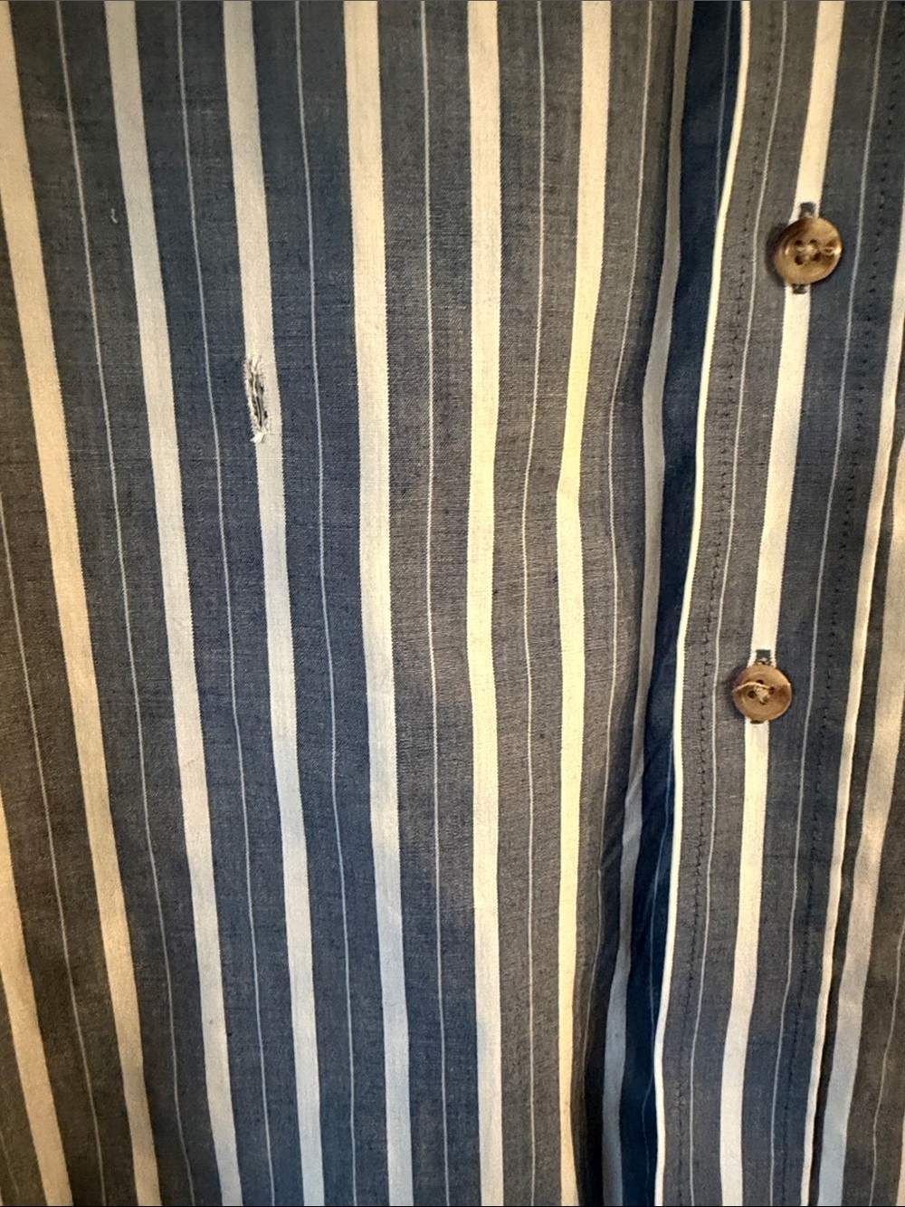 Van Heusen Blue and White Stripe Short-Sleeve ButtonDown Shirt XXL 181/2 blemish - Picture 5 of 6